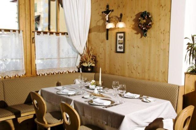 Locanda Alpina Brez Екстериор снимка
